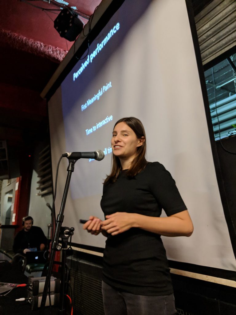 Anna Migas presenting at halfstackconf