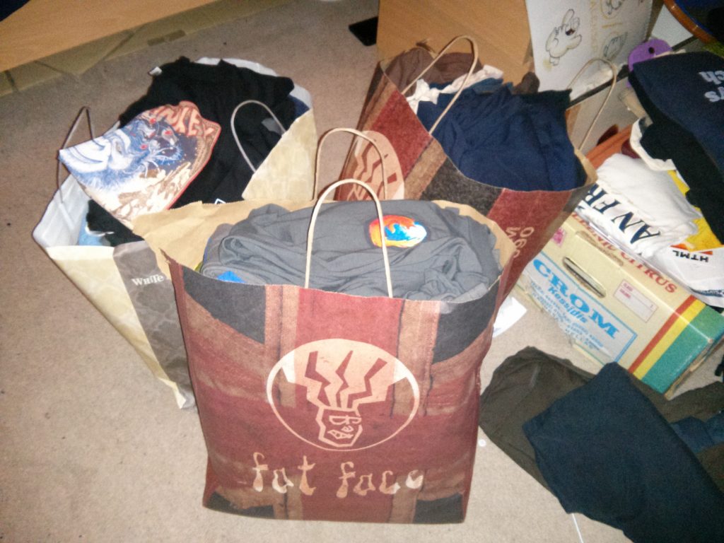 old swag T-Shirt exchange table